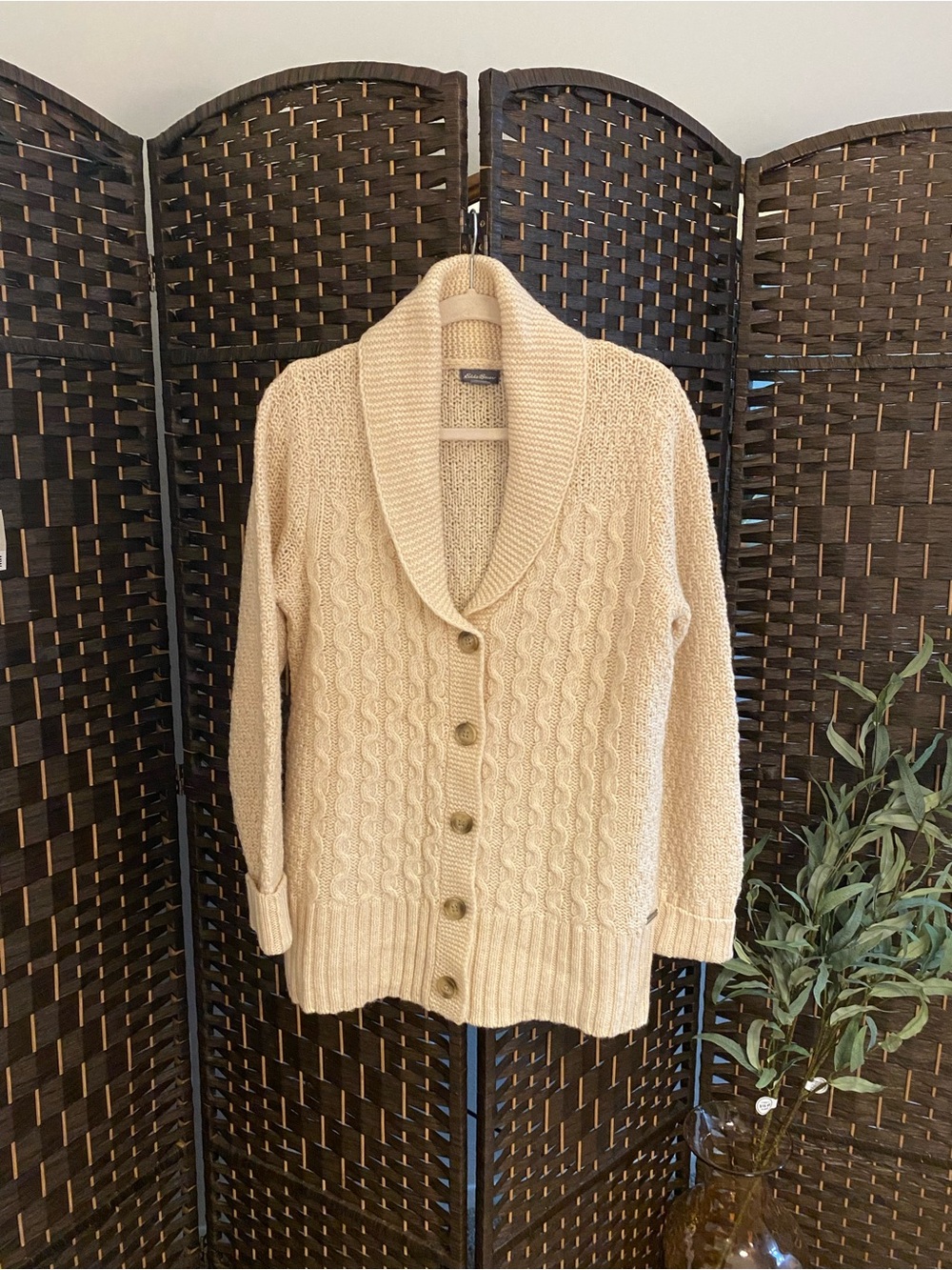 Woman’s Eddie Bauer Cream Cable Knit Shawl Collar Cardigan Tall Size